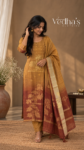 Silk Tissue - Maroon Momocrome